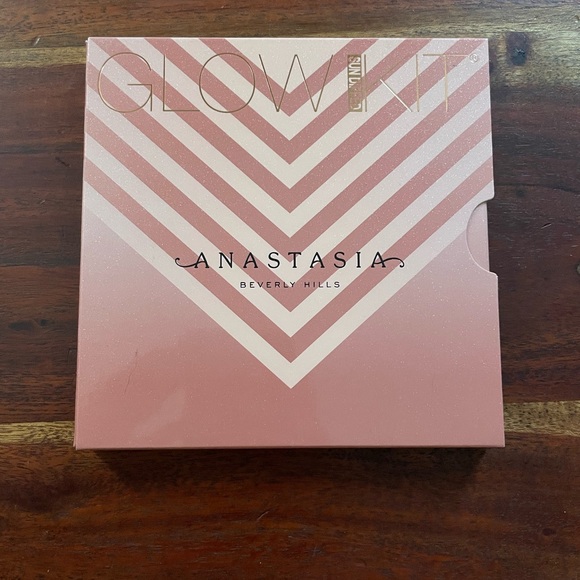 ANASTASIA BEVERLY HILLS GLOWKIT - Picture 2 of 4